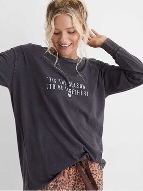 American Eagle Aerie 'Tis The Season Women’s Long Sleeve Graphic Tee Size Large